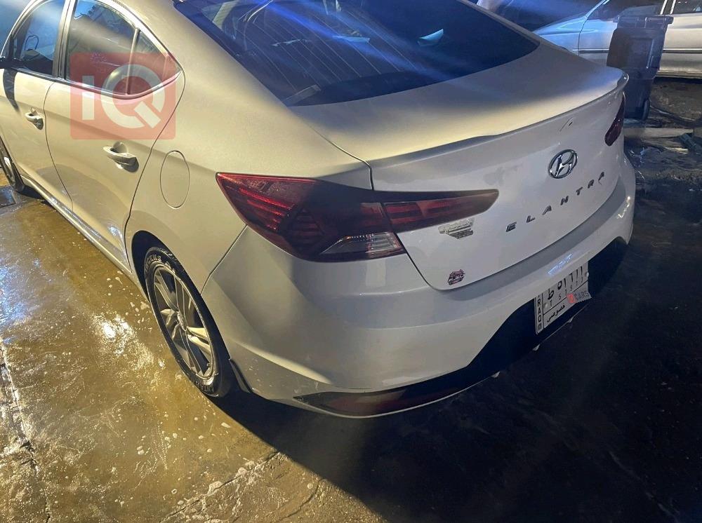 هيونداي النترا